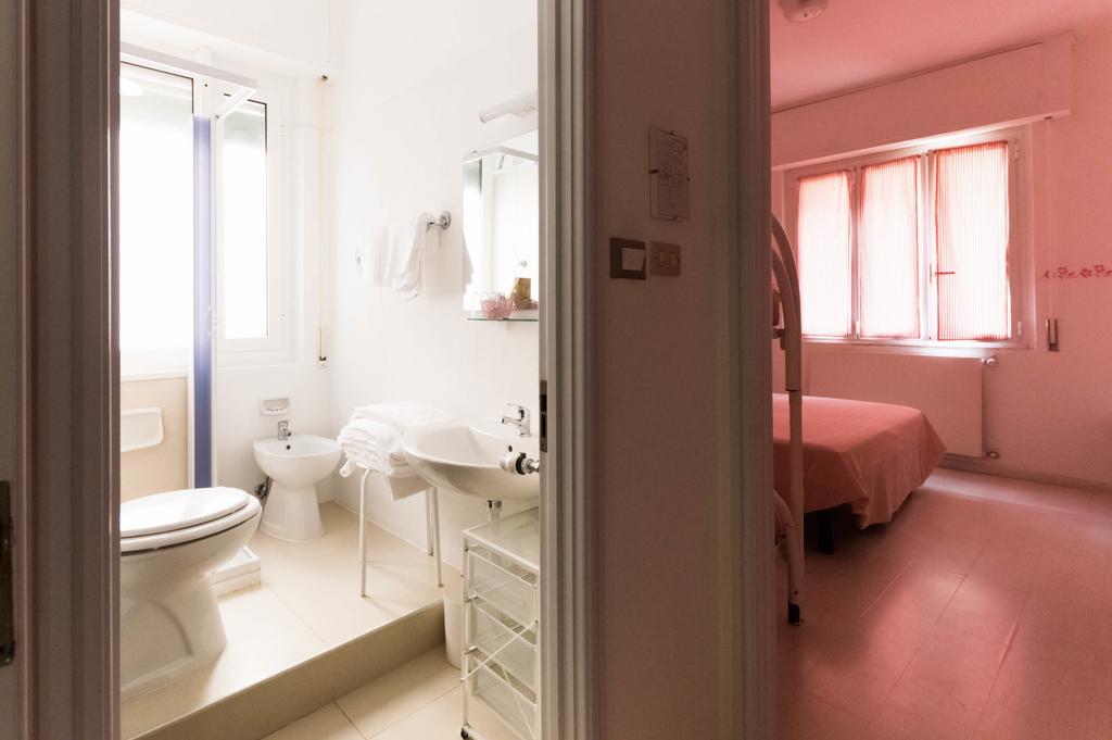 Hotel Giongo Spotorno Εξωτερικό φωτογραφία