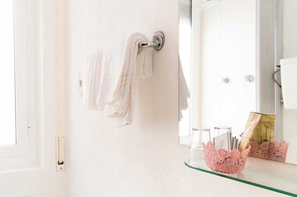 Hotel Giongo Spotorno Εξωτερικό φωτογραφία