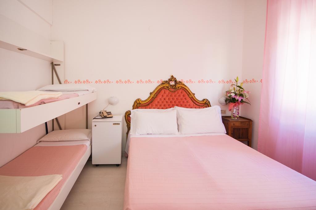 Hotel Giongo Spotorno Εξωτερικό φωτογραφία
